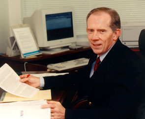 Dr. Glen R. Hanson
